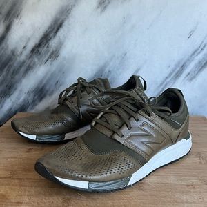 Mens New Balance athletic shoes